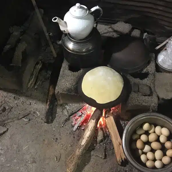 baking Iranian bread