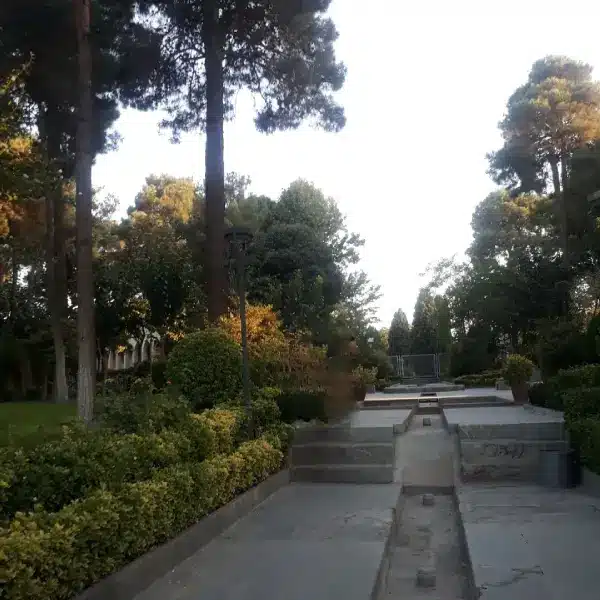 chehel sotoun garden